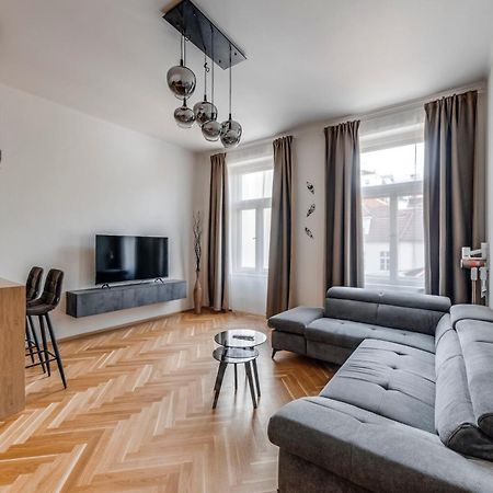New Town Oases Apartment プラハ エクステリア 写真