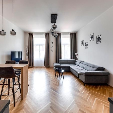New Town Oases Apartment プラハ エクステリア 写真